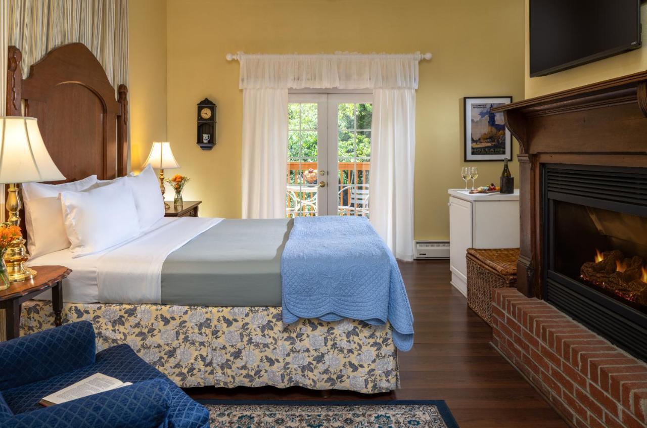 وينزفيل، كارولاينا الشمالية The Yellow House On Plott Creek المظهر الخارجي الصورة